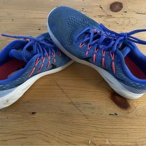 Nike Lunarglide 8 sneakers